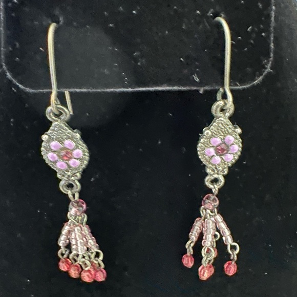 Antiqued metal gunmetal vintage look purple beaded drop earrings - Picture 2 of 3